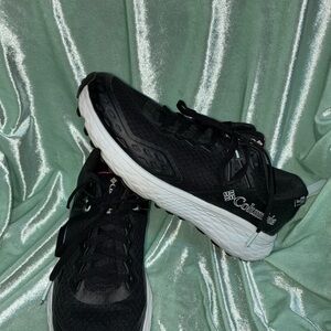 Columbia Women's Black and White Athletic Shoes